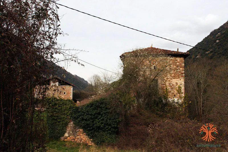 Casa de los Vázquez de Prada de Proaza