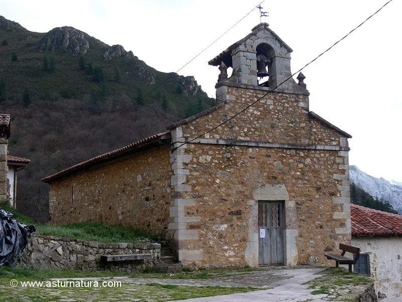 Iglesia de Santa María de Bandujo